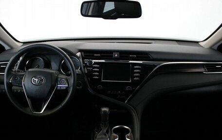 Toyota Camry, 2020 год, 3 590 000 рублей, 12 фотография