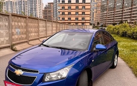 Chevrolet Cruze II, 2011 год, 790 000 рублей, 3 фотография