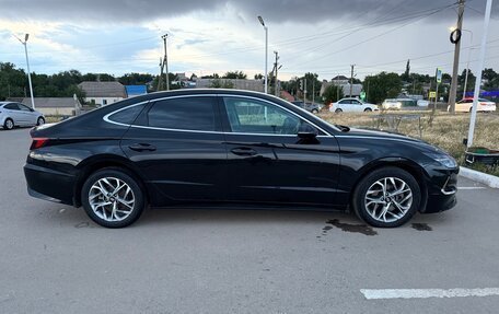 Hyundai Sonata VIII, 2019 год, 2 600 000 рублей, 4 фотография