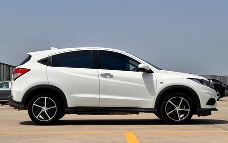 Honda Vezel, 2022 год, 1 540 000 рублей, 7 фотография