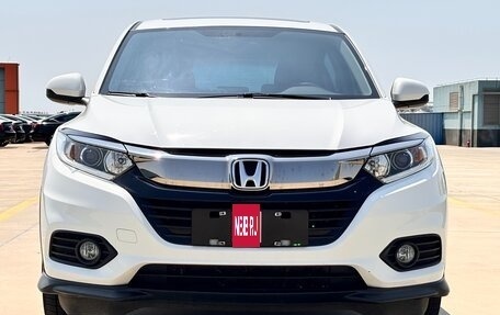 Honda Vezel, 2022 год, 1 540 000 рублей, 2 фотография