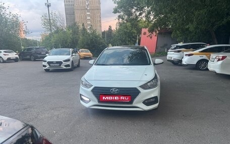 Hyundai Solaris II рестайлинг, 2017 год, 870 000 рублей, 1 фотография