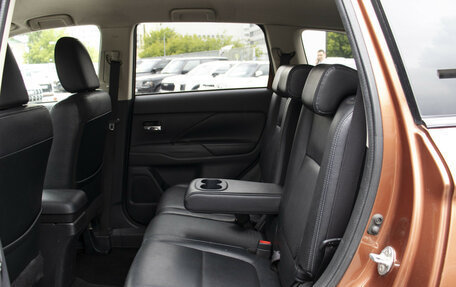 Mitsubishi Outlander III рестайлинг 3, 2012 год, 1 115 000 рублей, 10 фотография