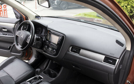Mitsubishi Outlander III рестайлинг 3, 2012 год, 1 115 000 рублей, 9 фотография