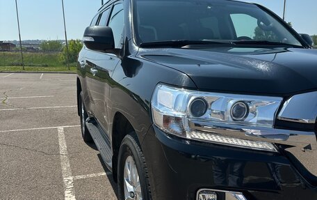 Toyota Land Cruiser 200, 2020 год, 7 500 000 рублей, 4 фотография
