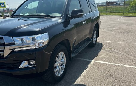 Toyota Land Cruiser 200, 2020 год, 7 500 000 рублей, 2 фотография