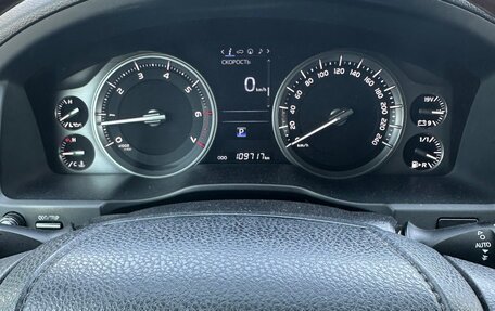 Toyota Land Cruiser 200, 2020 год, 7 500 000 рублей, 17 фотография