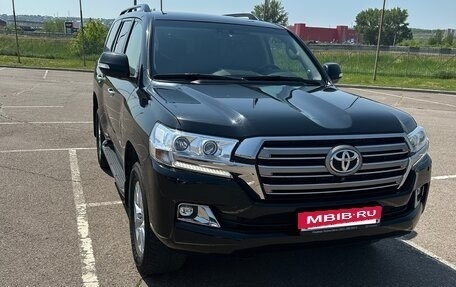 Toyota Land Cruiser 200, 2020 год, 7 500 000 рублей, 6 фотография