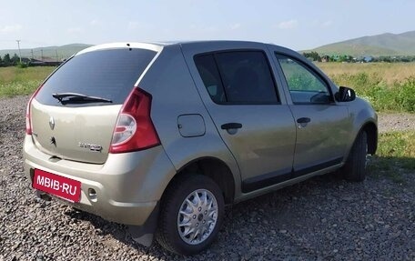 Renault Sandero I, 2010 год, 750 000 рублей, 3 фотография
