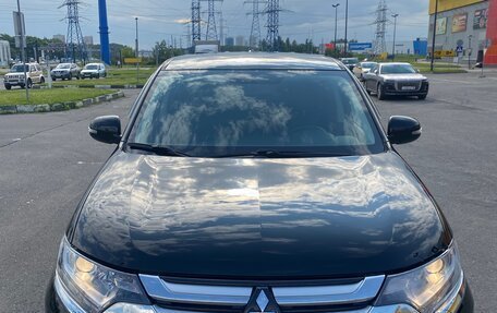 Mitsubishi Outlander III рестайлинг 3, 2018 год, 2 470 000 рублей, 5 фотография