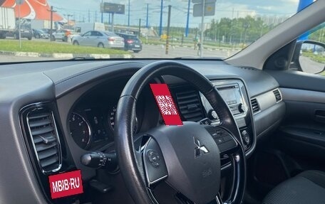 Mitsubishi Outlander III рестайлинг 3, 2018 год, 2 470 000 рублей, 22 фотография