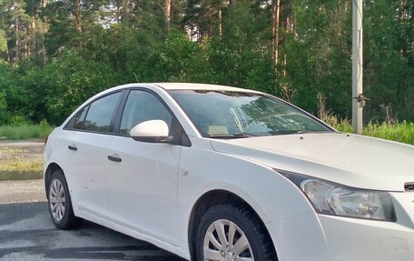 Chevrolet Cruze II, 2012 год, 660 000 рублей, 3 фотография