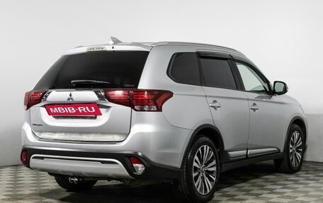 Mitsubishi Outlander III рестайлинг 3, 2020 год, 1 999 585 рублей, 5 фотография