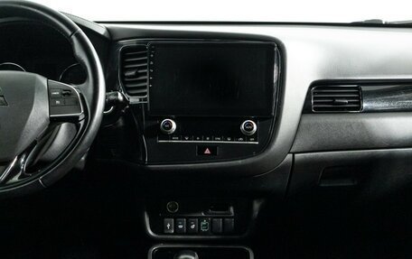 Mitsubishi Outlander III рестайлинг 3, 2020 год, 1 999 585 рублей, 14 фотография