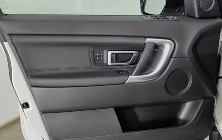 Land Rover Discovery Sport I рестайлинг, 2015 год, 2 090 000 рублей, 25 фотография