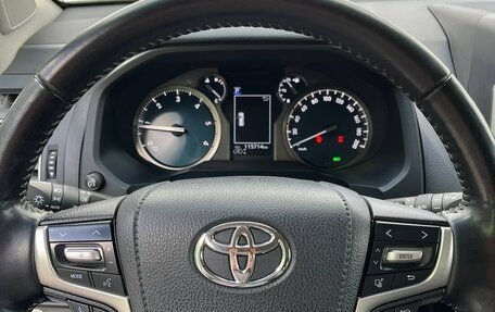 Toyota Land Cruiser Prado 150 рестайлинг 2, 2019 год, 5 190 000 рублей, 16 фотография
