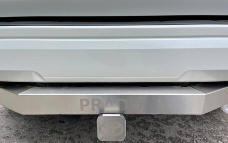 Toyota Land Cruiser Prado 150 рестайлинг 2, 2019 год, 5 190 000 рублей, 23 фотография