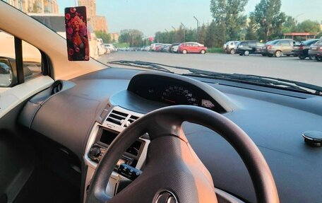 Toyota Vitz, 2006 год, 520 000 рублей, 2 фотография