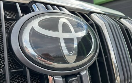 Toyota Land Cruiser Prado 150 рестайлинг 2, 2019 год, 5 190 000 рублей, 28 фотография