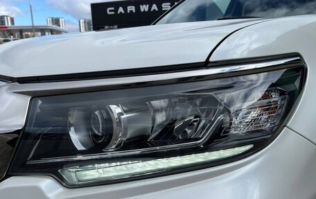 Toyota Land Cruiser Prado 150 рестайлинг 2, 2019 год, 5 190 000 рублей, 25 фотография