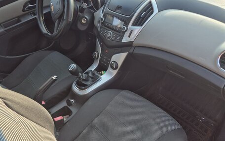Chevrolet Cruze II, 2014 год, 900 000 рублей, 2 фотография
