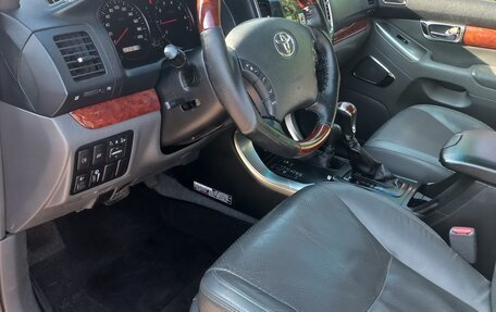 Toyota Land Cruiser Prado 120 рестайлинг, 2006 год, 2 180 000 рублей, 5 фотография