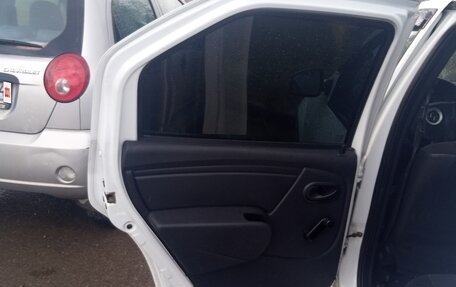 Renault Logan I, 2011 год, 375 000 рублей, 8 фотография