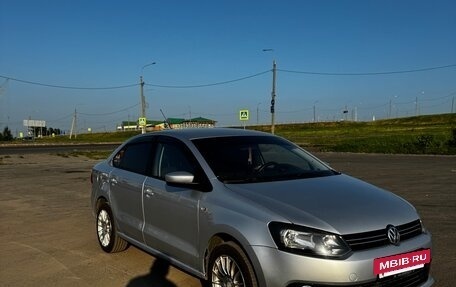 Volkswagen Polo VI (EU Market), 2012 год, 850 000 рублей, 2 фотография