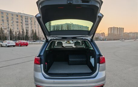 Volkswagen Passat B8 рестайлинг, 2020 год, 3 200 000 рублей, 26 фотография