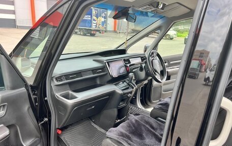 Honda Stepwgn IV, 2018 год, 2 300 000 рублей, 9 фотография