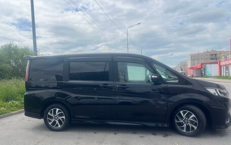 Honda Stepwgn IV, 2018 год, 2 300 000 рублей, 6 фотография