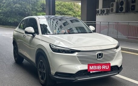 Honda Vezel, 2023 год, 1 800 000 рублей, 3 фотография