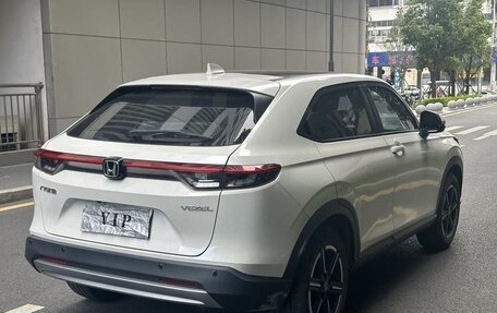 Honda Vezel, 2023 год, 1 800 000 рублей, 5 фотография