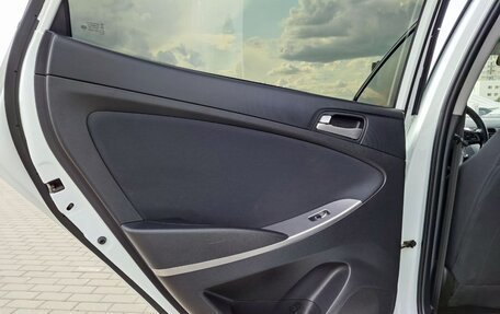 Hyundai Solaris II рестайлинг, 2014 год, 1 107 000 рублей, 15 фотография