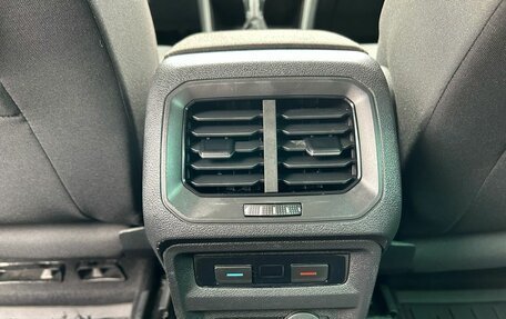Volkswagen Tiguan II, 2019 год, 2 099 000 рублей, 12 фотография