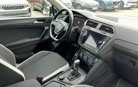 Volkswagen Tiguan II, 2019 год, 2 099 000 рублей, 14 фотография
