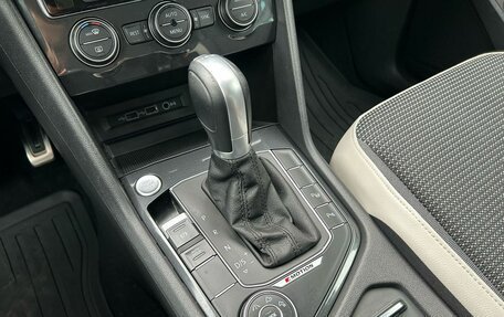 Volkswagen Tiguan II, 2019 год, 2 099 000 рублей, 25 фотография