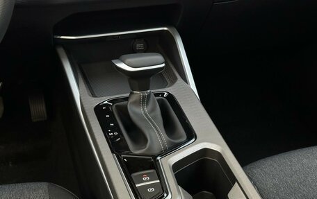 Geely Emgrand, 2024 год, 2 243 990 рублей, 12 фотография