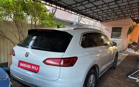 Volkswagen Touareg III, 2019 год, 4 750 000 рублей, 3 фотография