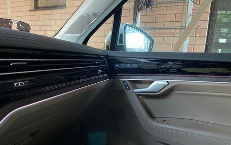 Volkswagen Touareg III, 2019 год, 4 750 000 рублей, 13 фотография