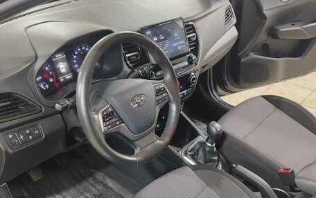 Hyundai Solaris II рестайлинг, 2021 год, 1 570 000 рублей, 6 фотография