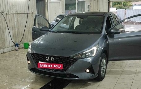 Hyundai Solaris II рестайлинг, 2021 год, 1 570 000 рублей, 10 фотография