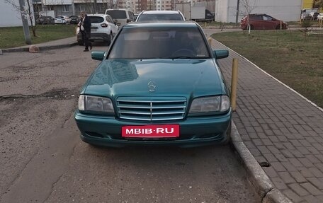 Mercedes-Benz C-Класс, 1997 год, 650 000 рублей, 5 фотография