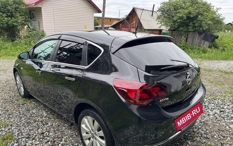 Opel Astra J, 2013 год, 950 000 рублей, 4 фотография