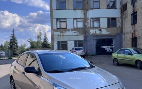 Hyundai Solaris II рестайлинг, 2012 год, 785 000 рублей, 2 фотография