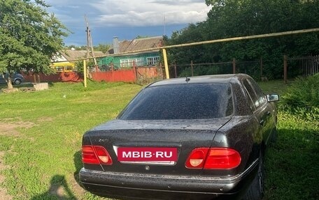 Mercedes-Benz E-Класс, 1999 год, 210 000 рублей, 3 фотография