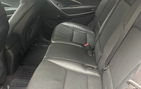 Hyundai Santa Fe III рестайлинг, 2016 год, 2 400 000 рублей, 18 фотография