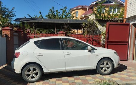 SEAT Ibiza IV рестайлинг 2, 2012 год, 460 000 рублей, 1 фотография