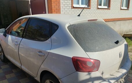 SEAT Ibiza IV рестайлинг 2, 2012 год, 460 000 рублей, 3 фотография
