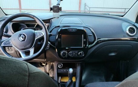 Renault Kaptur I рестайлинг, 2021 год, 1 699 000 рублей, 3 фотография